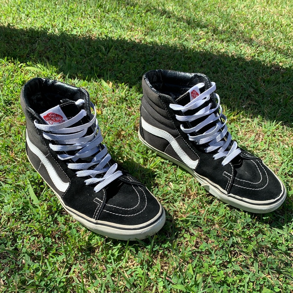 Vans High Top Black /White Suede Skateboarding Shoes 500714 Men 9.5 Women 11.0